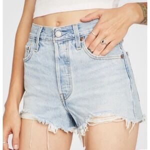 Levis‎ Women Shorts 501 High Waist Light Wash Size 29